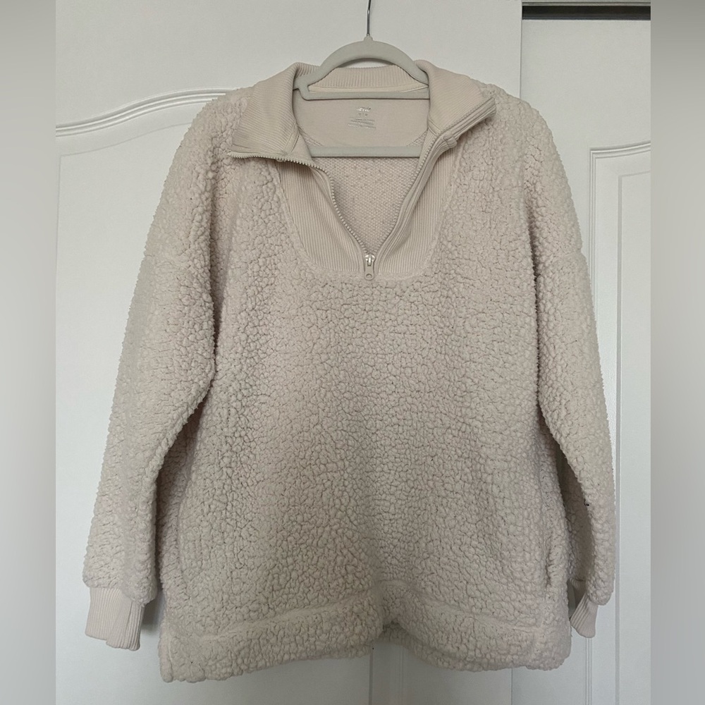 Aerie size medium teddy pullover. Half zip.
